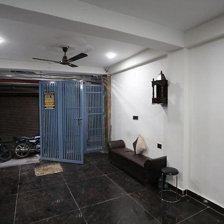 Hotel Twamev Couple Friendly Laxmi Nagar นิวเดลี ภายนอก รูปภาพ