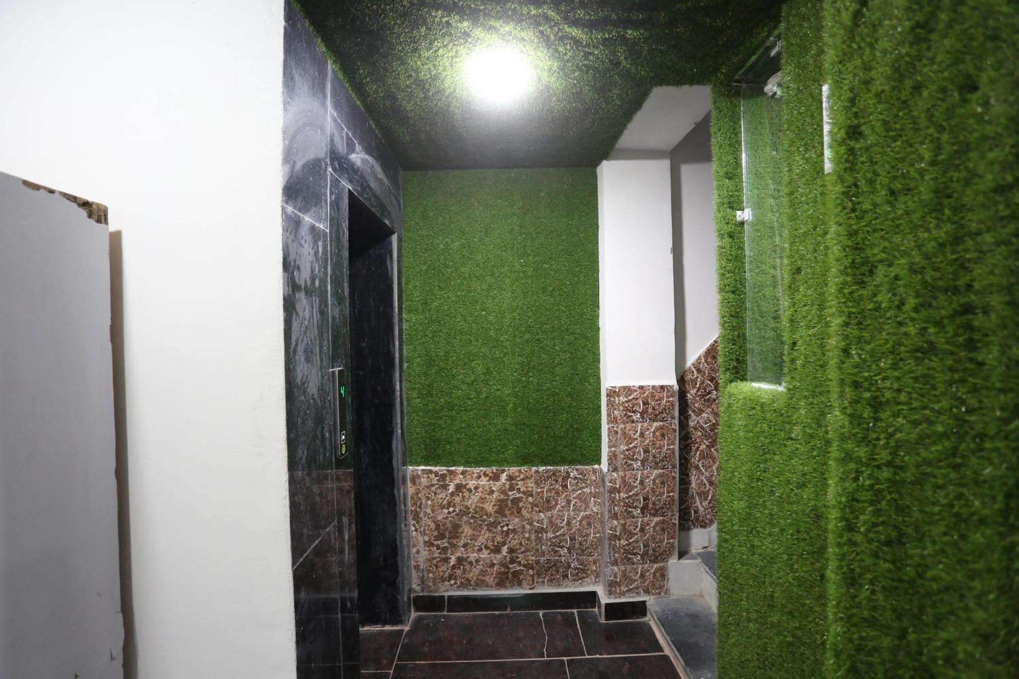 Hotel Twamev Couple Friendly Laxmi Nagar นิวเดลี ภายนอก รูปภาพ
