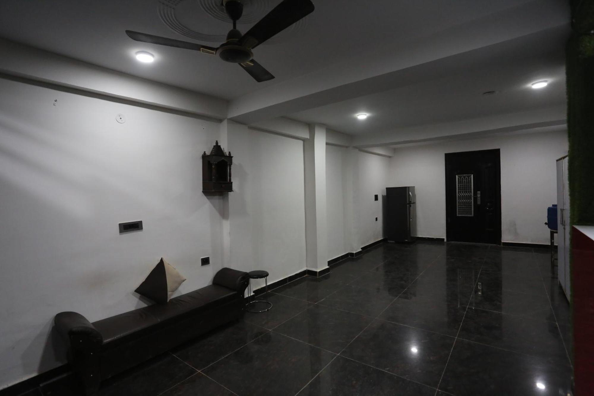 Hotel Twamev Couple Friendly Laxmi Nagar นิวเดลี ภายนอก รูปภาพ