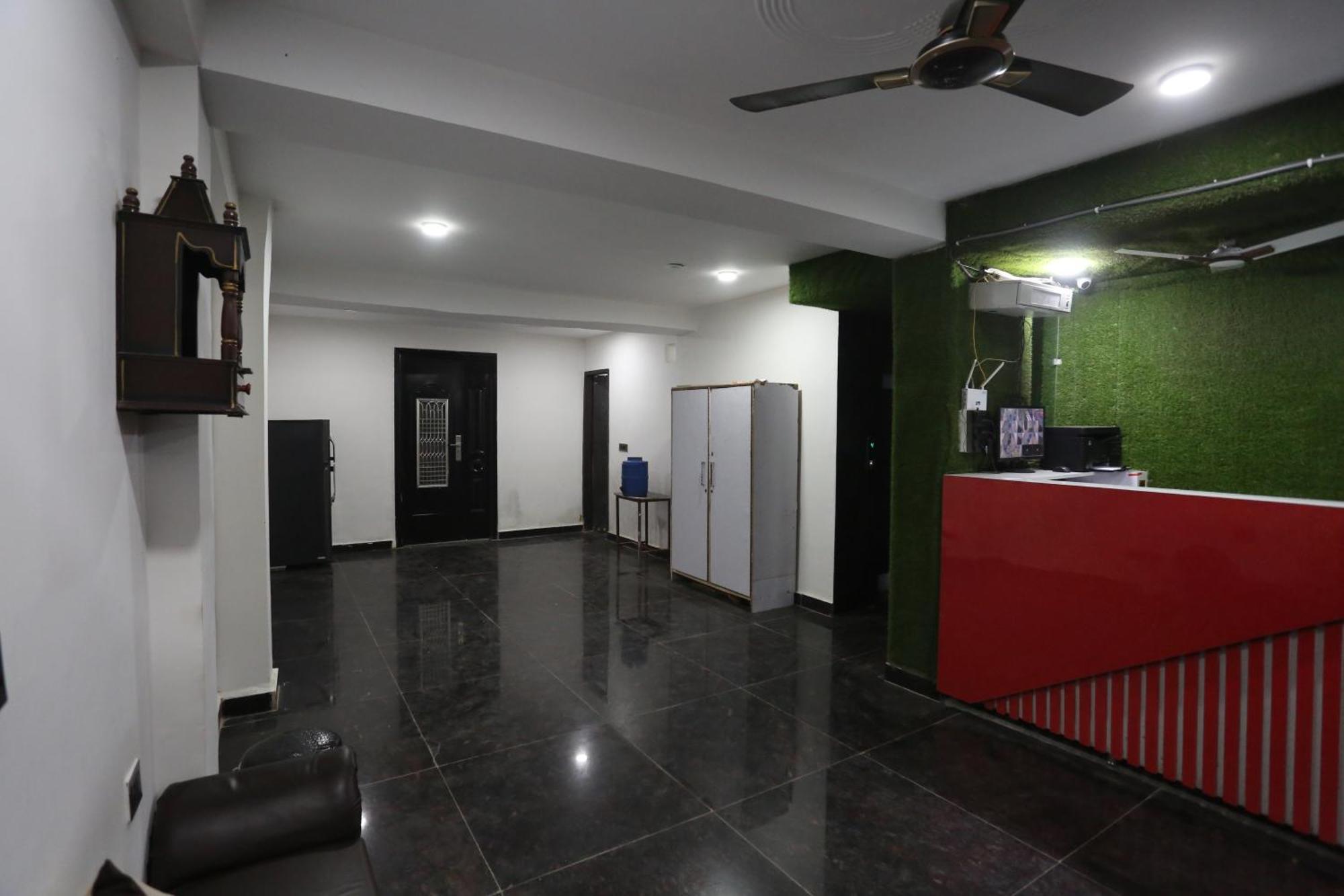 Hotel Twamev Couple Friendly Laxmi Nagar นิวเดลี ภายนอก รูปภาพ